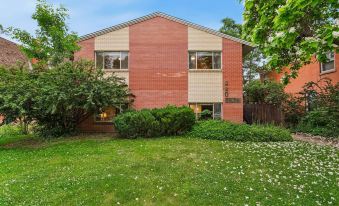 Lavender Suite Relaxed, Walkable Old Town Stay