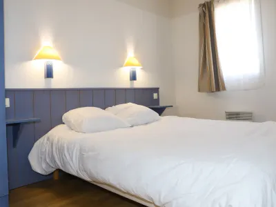 Les Sables Vignier Hotel in zona Camping Signol