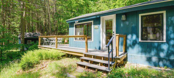 Hiking Trails on-Site Cozy Falls Brook Cabin Hotels in Windham County