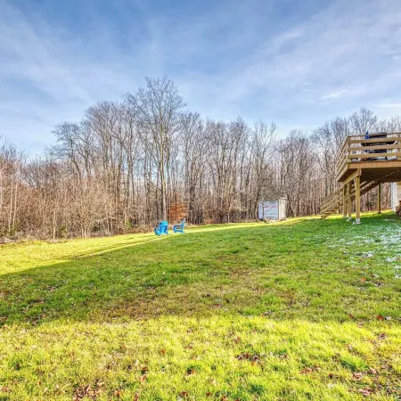 Catskills Cottage w/ Deck, 7 Mi to Hunter Mtn