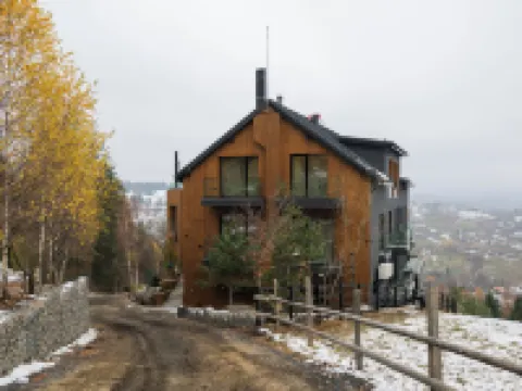 ザ パインズ ブチェジ ロッジ ブランのホテル