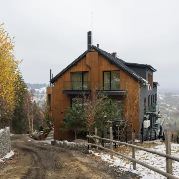 The Pines Bucegi Lodge