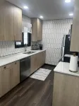 Renovated Unit! Near Downtown, Restaurants, Shopping and Promedica Hospital.
