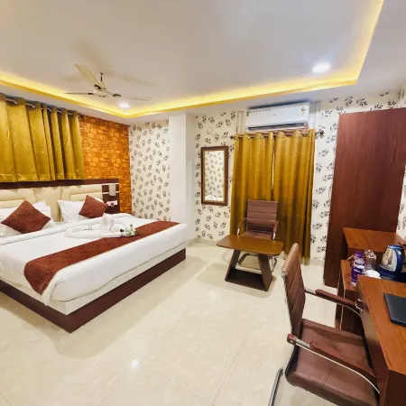 Hotel Golden Crystal
