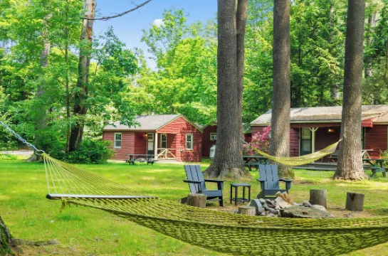 Phoenicia Lodge