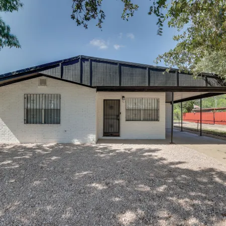 Modern Home in Edinburg Half-Mi Walk to Utrgv!
