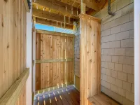 Central Air and Outdoor Living Space - Stunning Coastal Haven 차탐 호텔