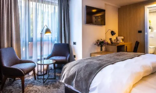 Apeiro City Avant-Garde Hotel