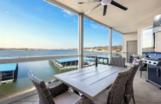 Panoramic Sunset Escape Waterfront Condo for 7!