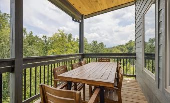 Gorgeous Brand-new Home w Pool Game Room Hot Tub