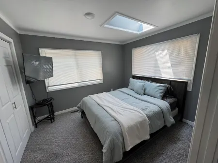 Charming 3-bedroom cottage in Mears with AC