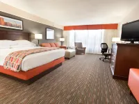 Drury Inn & Suites St. Louis Airport Hotels in Edmundson