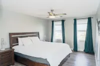 Stylish 4 bed 2.5 bath home in Reynoldsburg Hotels in Reynoldsburg