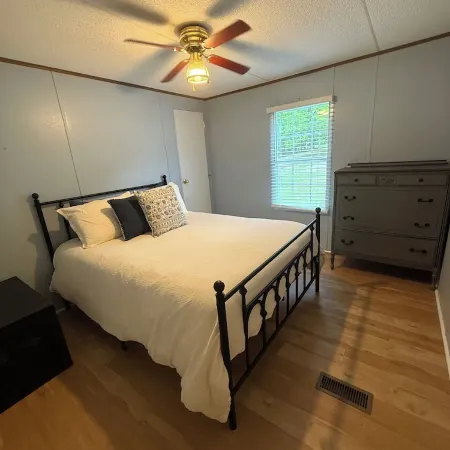 Sunset BnB - 3BR &  Lovely Waterfront Vista