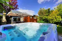 Luxe XL house de Gouden vink, with jacuzzi, 1500 meters from the beach.