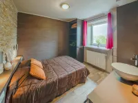 Charming Cottage with Hot Tub & Sauna, High Fens