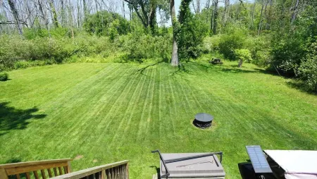 Private Wooded Lot - Sherkston Shores Cottage Отели в г. Порт Колборн