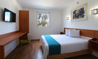 One Guadalajara Periferico Poniente