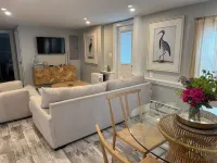 5 minute walk to the beach