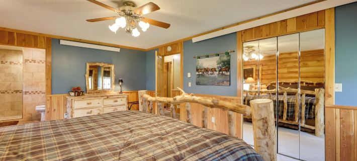 Hill City Log Cabin Along Newton Creek! Hotels in Pennington County