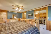 Hill City Log Cabin Along Newton Creek! - Maalaistalo