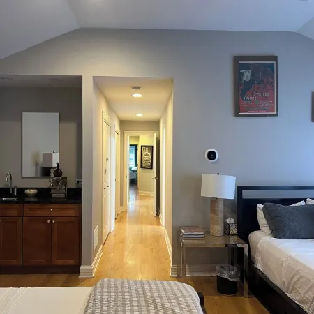 Spacious & Stylish Home with Garage + Rooftop Deck. 10 min Walk to Train.