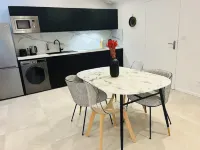 Proche de Toutes Commodités Hotel a Charbonnieres-les-Bains