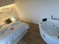 APARTMENT WITH YACUZZI Các khách sạn ở Albanchez de Magina