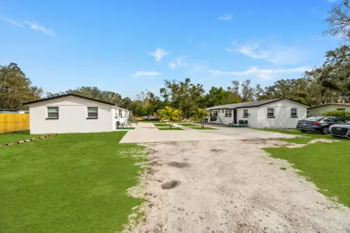 Convenient Amenities and Shared Outdoor Spaces - Serene Escape Hotel a Hillsborough County