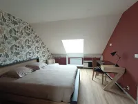 Room in 2-person apartment Ecommoy 호텔