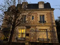 Vesuvius. Các khách sạn ở Vierzon