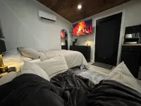 Layla Haus-Tiny Home W/Private Yard ~ Pet Friendly