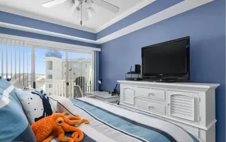 The Squiddly of Bahia Vista- spacious 3 Br/2bath