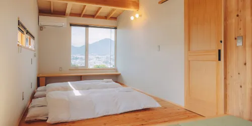 Cider Barn &More Hotels in Iida