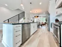 Watula on the Square - Luxury Downtown Retreat