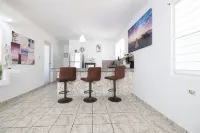 R&V Combate Beach House for 12 with Private Pool Hotels in Boqueron