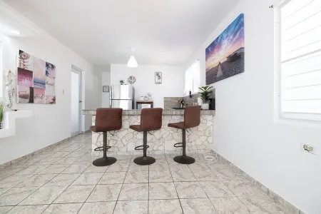 R&V Combate Beach House for 12 with Private Pool