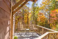 2BR 2BA Guest Suite with Sundeck and Firepit.  Minutes to Downtown Hotels in Etowah