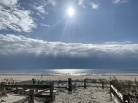 Beautiful Beach House - Two Blocks from the Ocean - One Block from the Bay