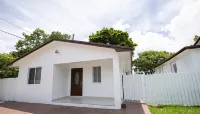 Charming 2-bedroom house in Miami, minutes from the city's most touristic spots. - Bungalows
