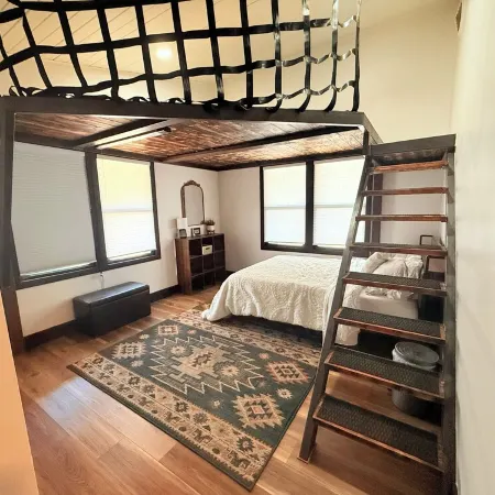 2 Acre Cozy Rim Country Escape