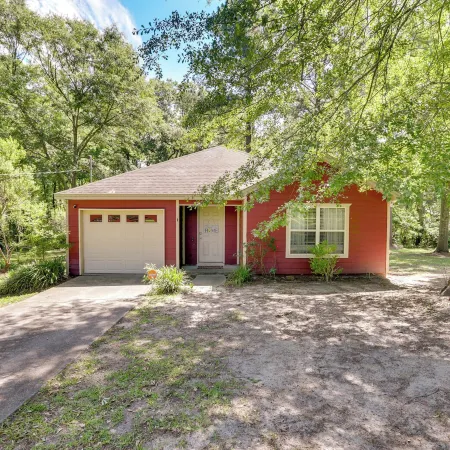Charming Abbeville Home w/ Private Boat Dock!