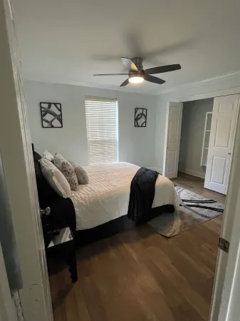 Cozy 2-bedroom condo in lovely Baton Rouge with WiFi, Pet-friendly