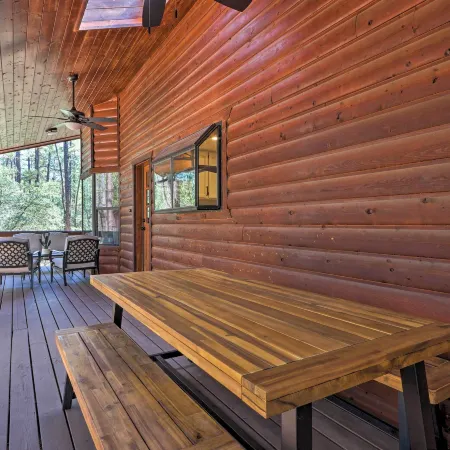 Deck, Games & Fire Pit: Modern Pine Cabin!
