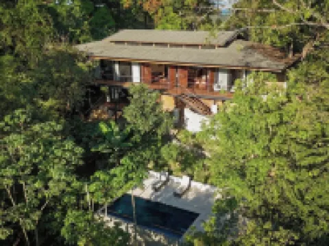 Casa Ibu 4 Br Ocean Breeze Luxury Villa with Private Pool and Lush Gardens