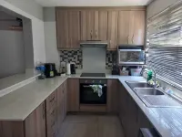 PHAKADEHOMES Hotels in Bulwer