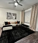 Luxury stay in the heart of the city and minutes from downtown! Free Parking!