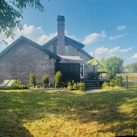 Luxury private Portage Lakes home lake access 3 bd Oasis Hottub pet friendly!