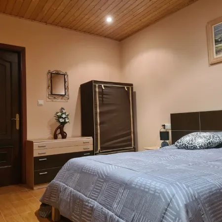 ¡A 10 Minutos de Santiago de Compostela! Casa Ideal Para Familias