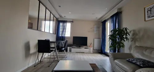 Face au Stade Olympique, Oasis Urbaine de 3 Pièces à Colombes Hotels in Colombes